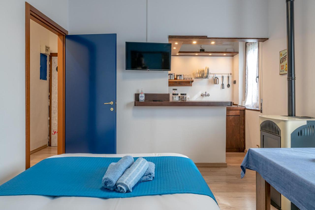 Apartmán Bilocale Blue Relax Erba Exteriér fotografie