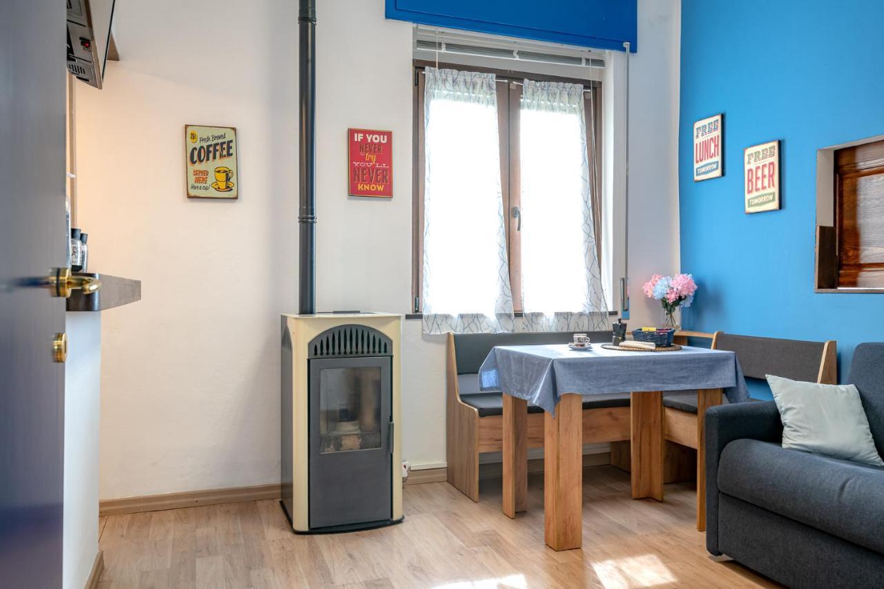 Apartmán Bilocale Blue Relax Erba Exteriér fotografie