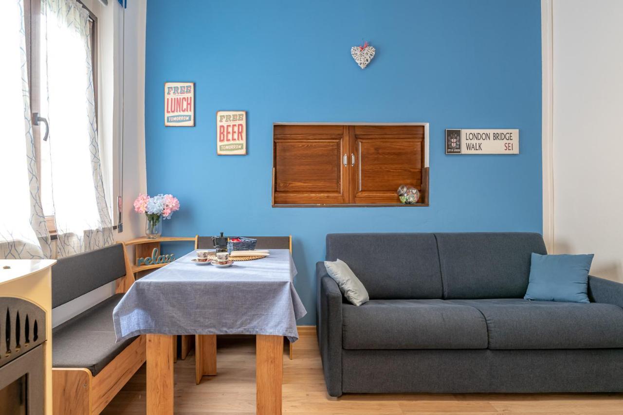 Apartmán Bilocale Blue Relax Erba Exteriér fotografie