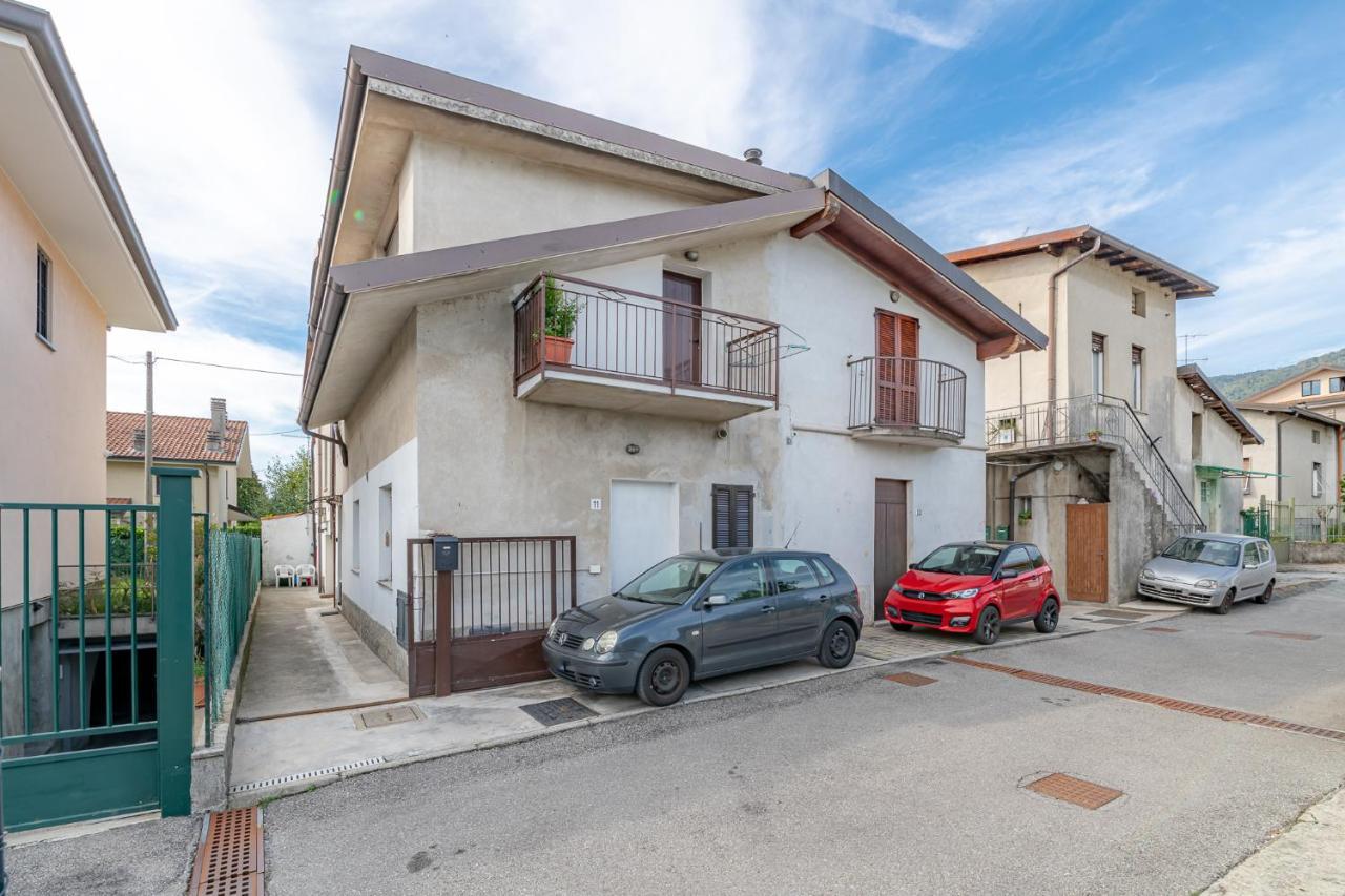 Apartmán Bilocale Blue Relax Erba Exteriér fotografie
