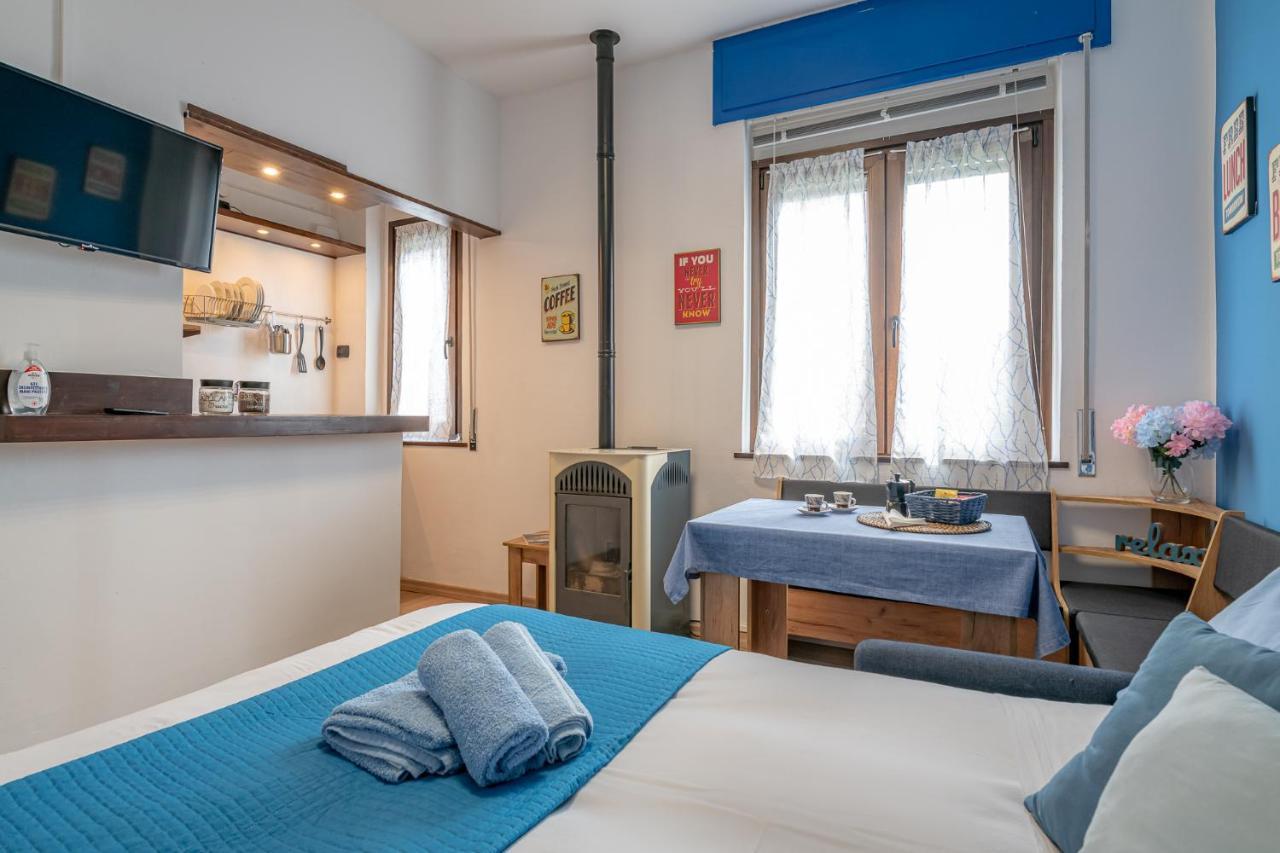 Apartmán Bilocale Blue Relax Erba Exteriér fotografie